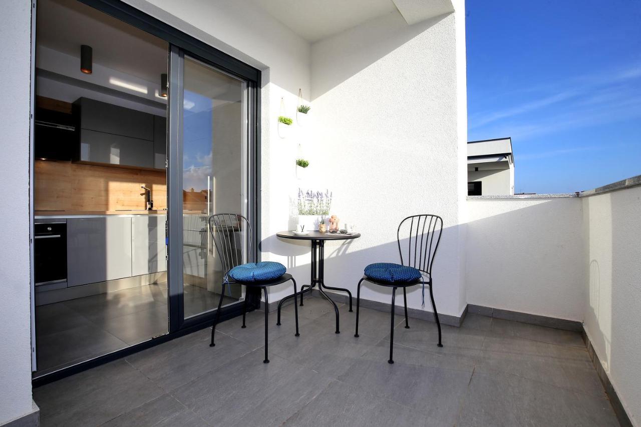 Esso Private Roof Terrace Apartment Zadar Exterior photo